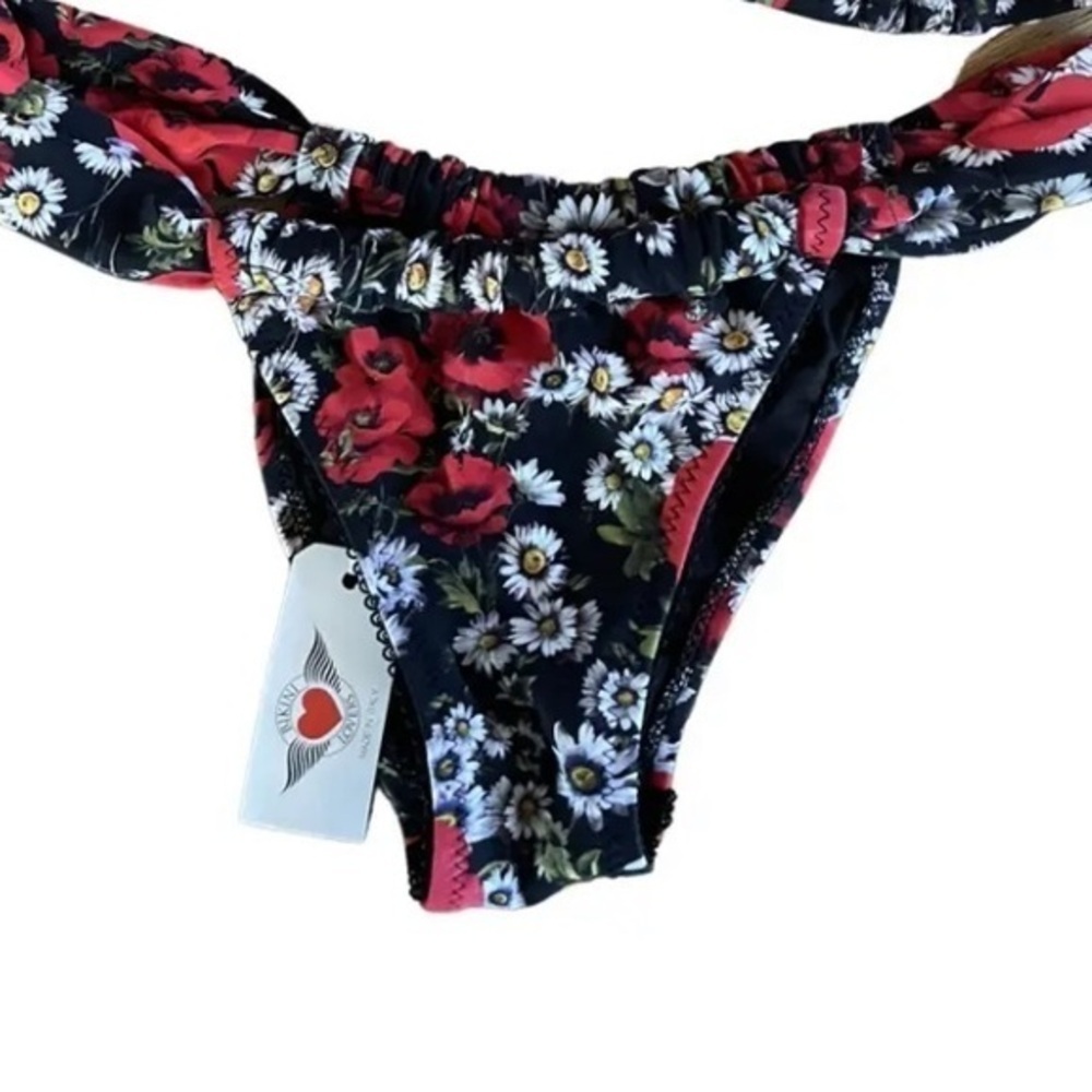 Bikini lover’s Hanna bottom red floral